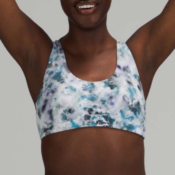 Lululemon Light Support Nulu Yoga Bra blue floral ladies size‎ 12 - Picture 6 of 7